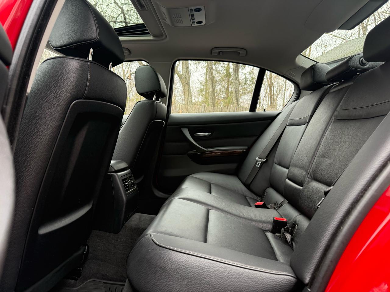 BMW 3-Series 335i xDrive 2010