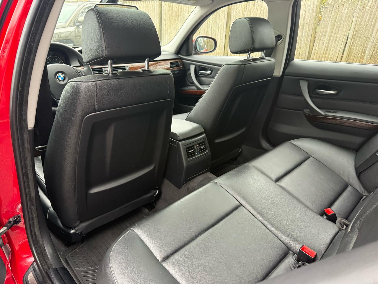 BMW 3-Series 335i xDrive 2010