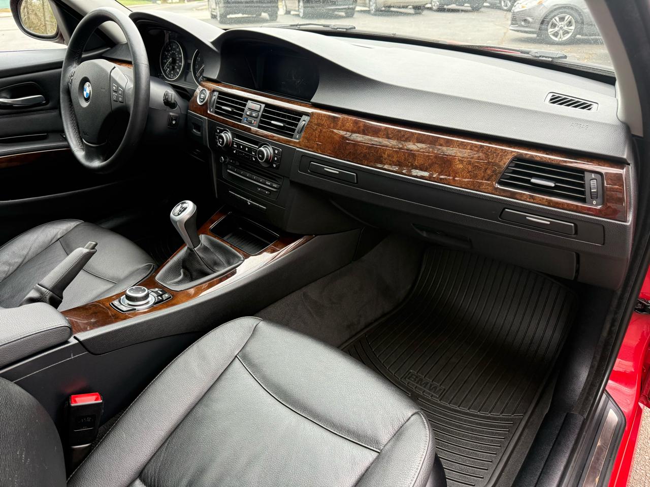 BMW 3-Series 335i xDrive 2010