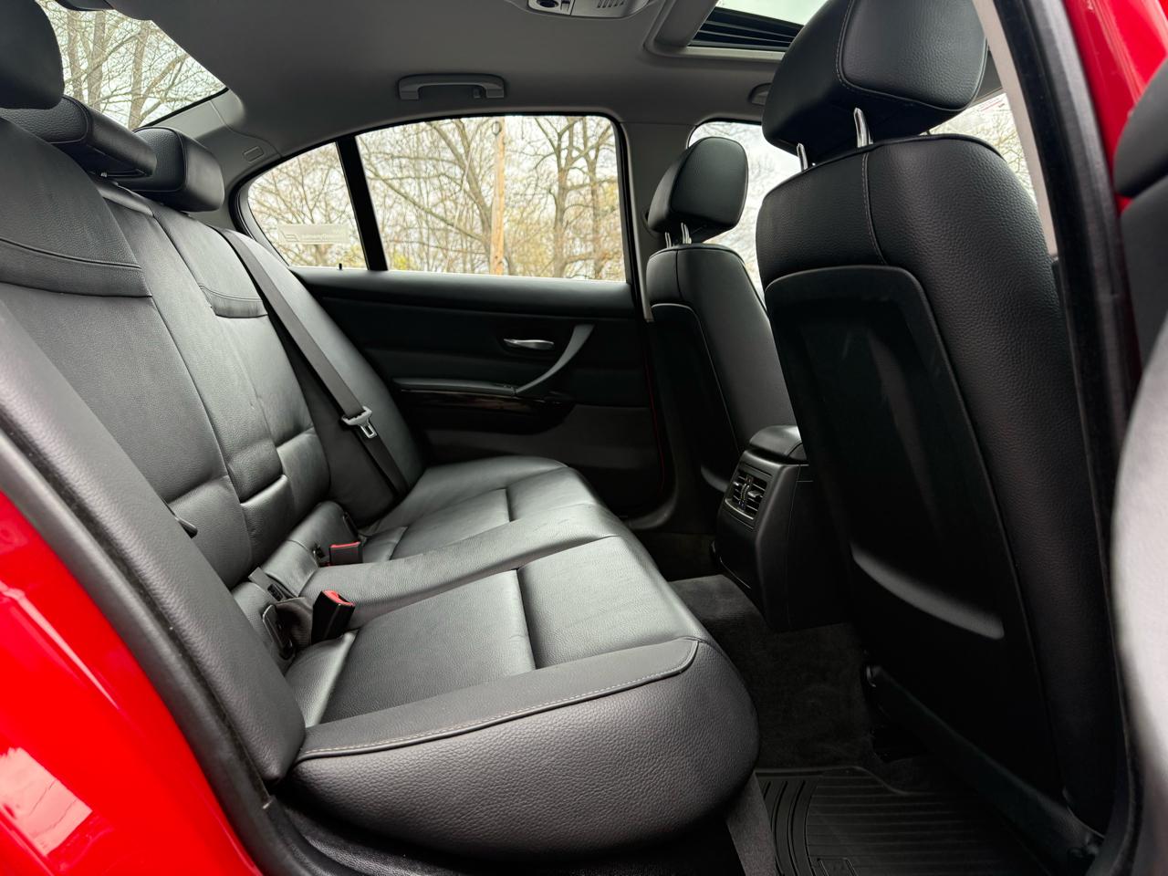 BMW 3-Series 335i xDrive 2010