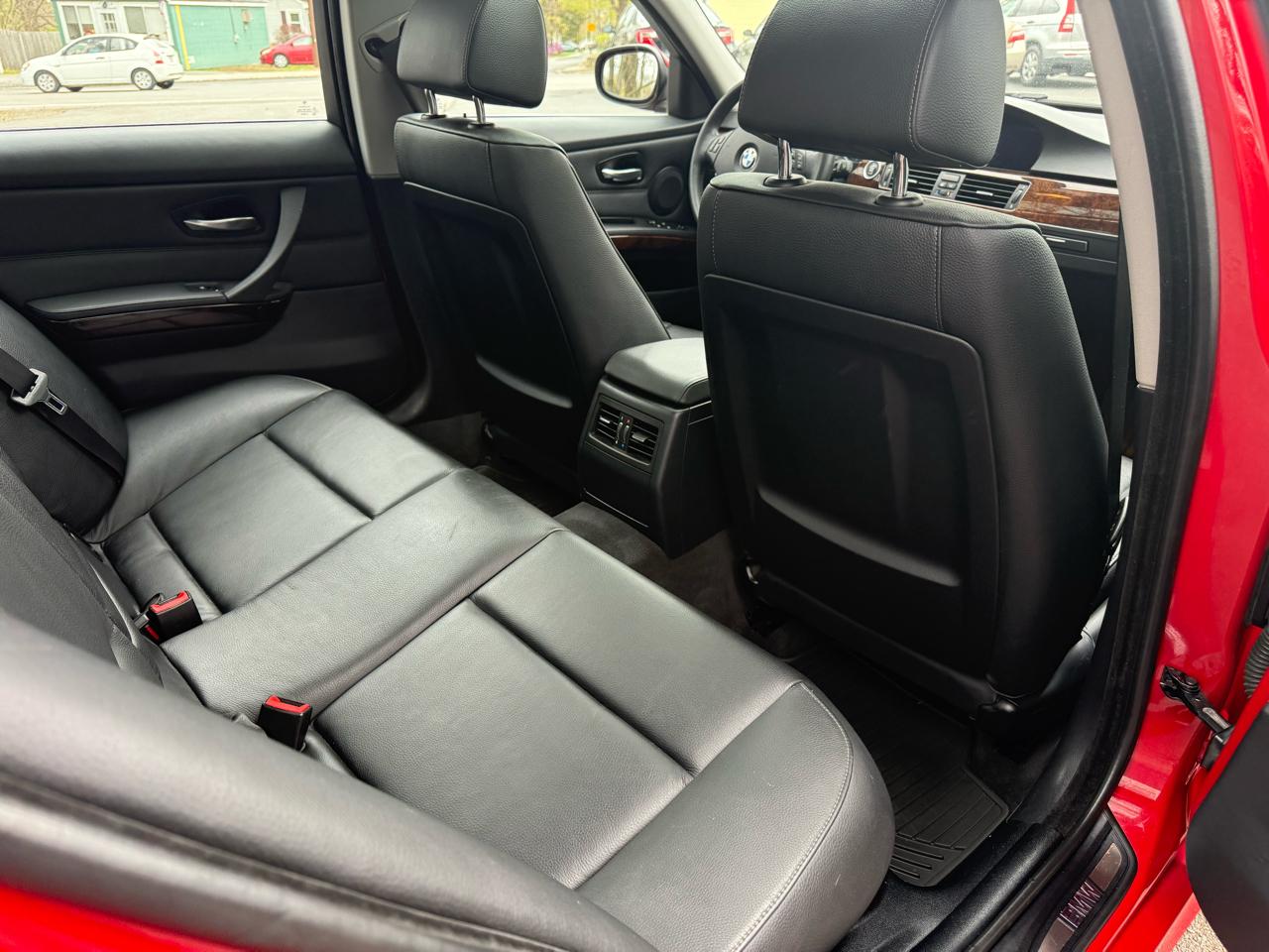 BMW 3-Series 335i xDrive 2010