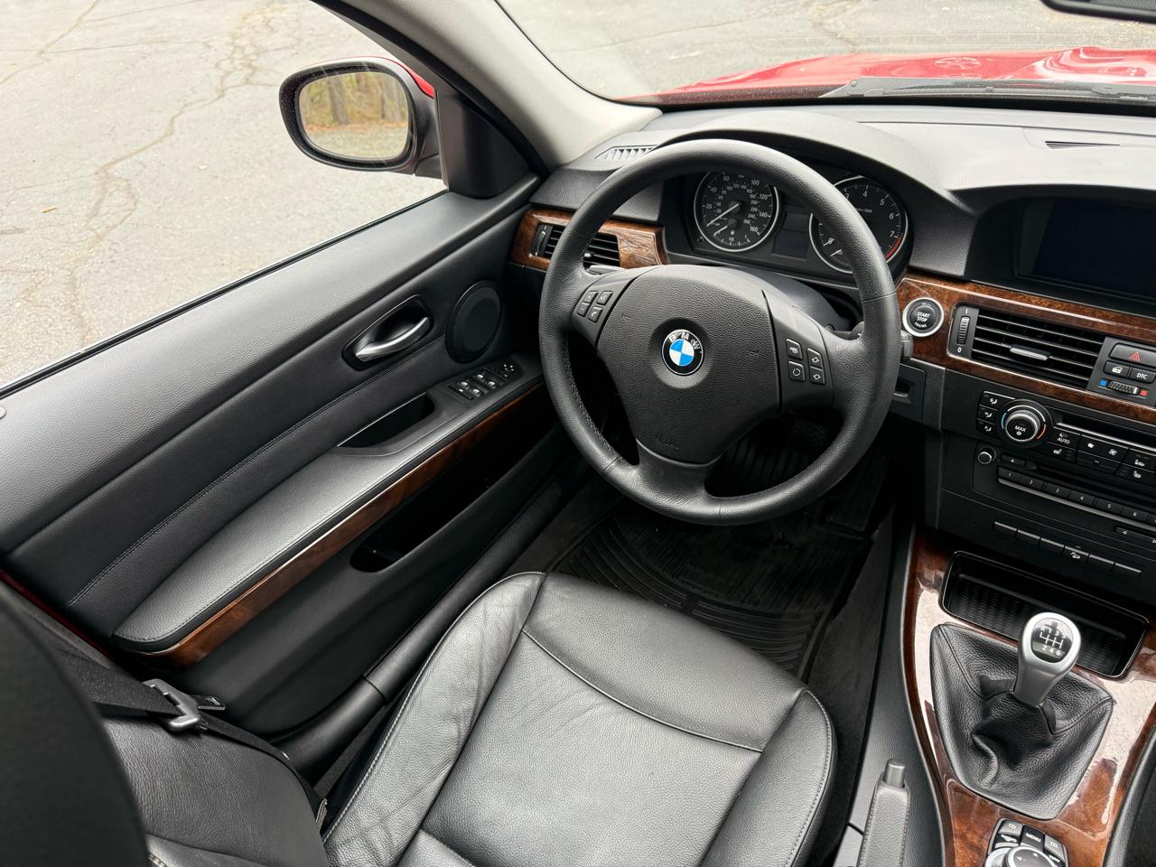 BMW 3-Series 335i xDrive 2010