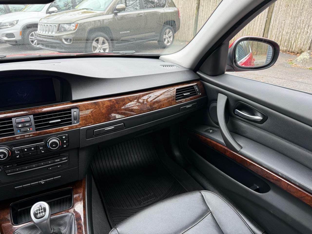 BMW 3-Series 335i xDrive 2010