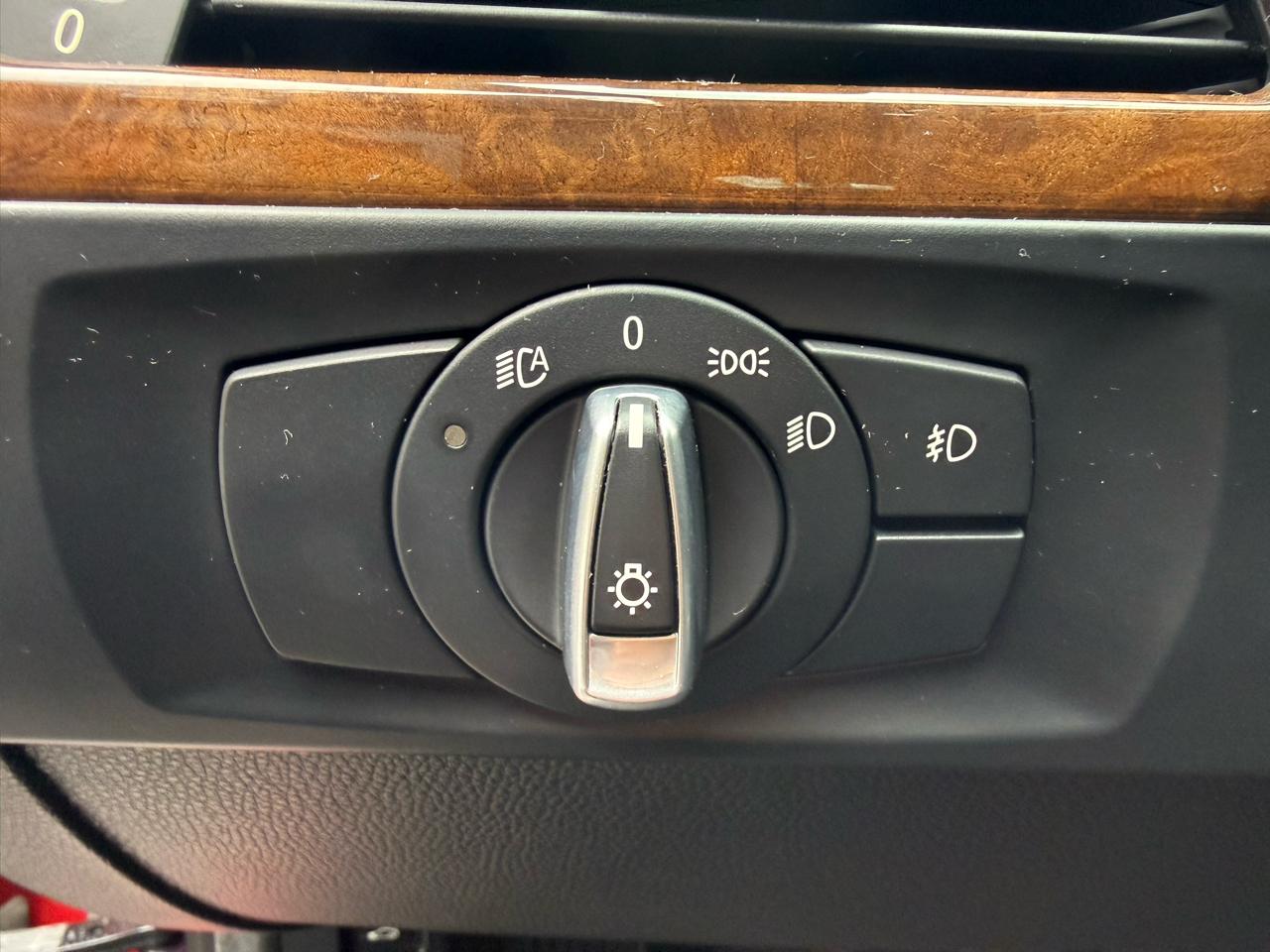 BMW 3-Series 335i xDrive 2010