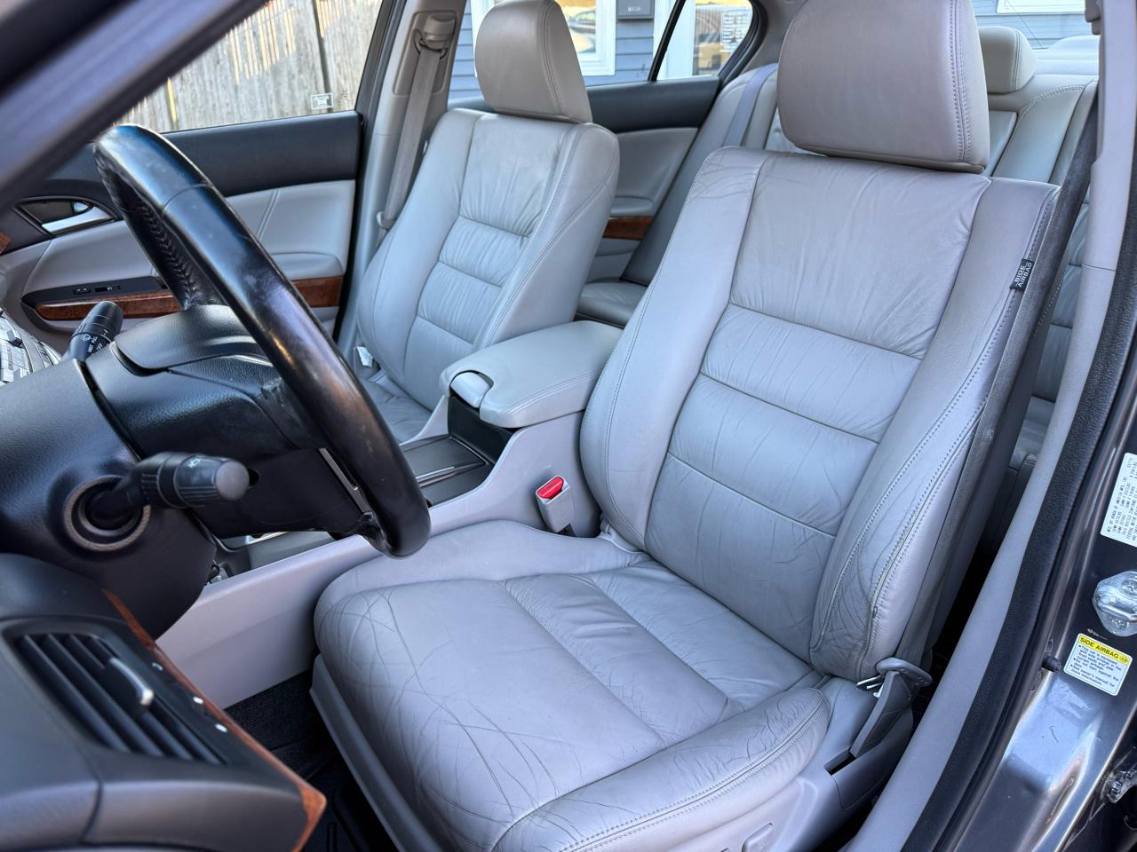 Honda Accord EX-L V-6 Sedan AT 2011