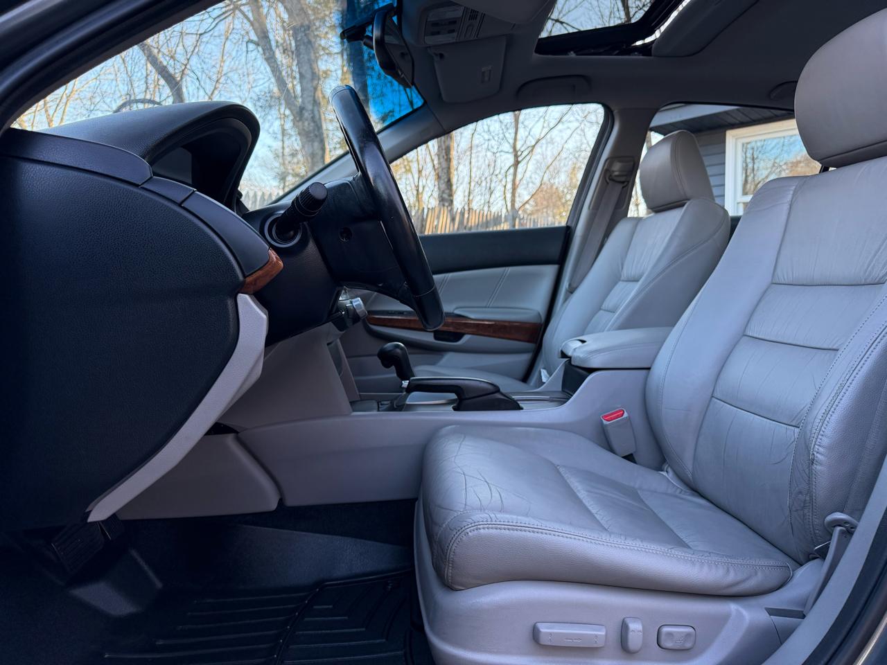 Honda Accord EX-L V-6 Sedan AT 2011