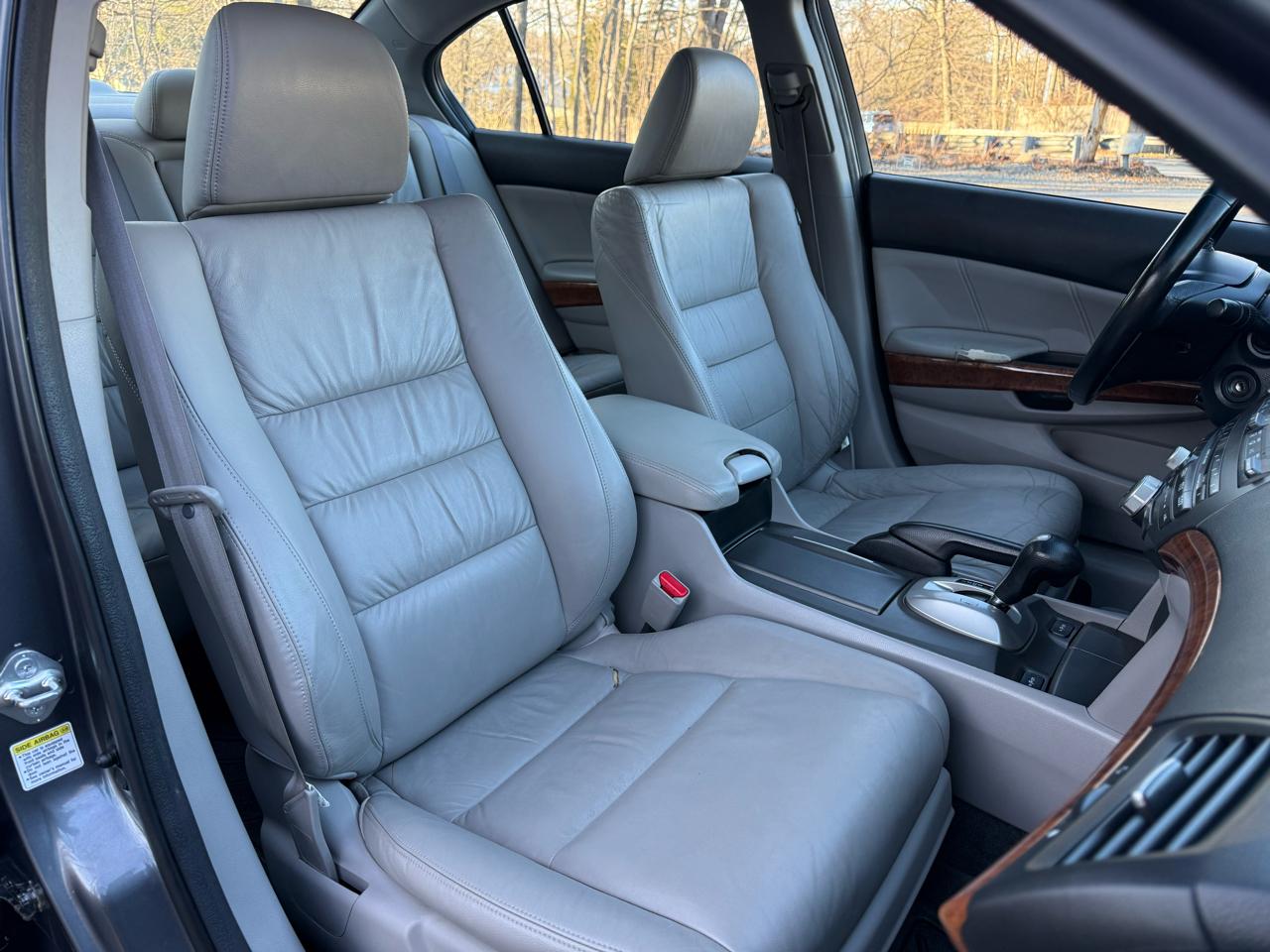 Honda Accord EX-L V-6 Sedan AT 2011