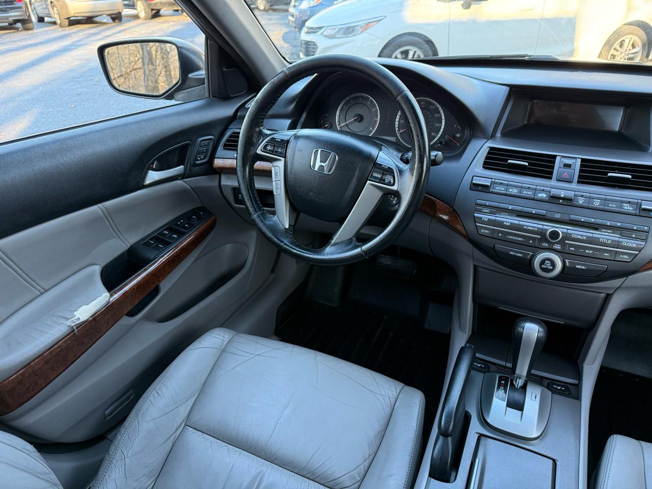 Honda Accord EX-L V-6 Sedan AT 2011