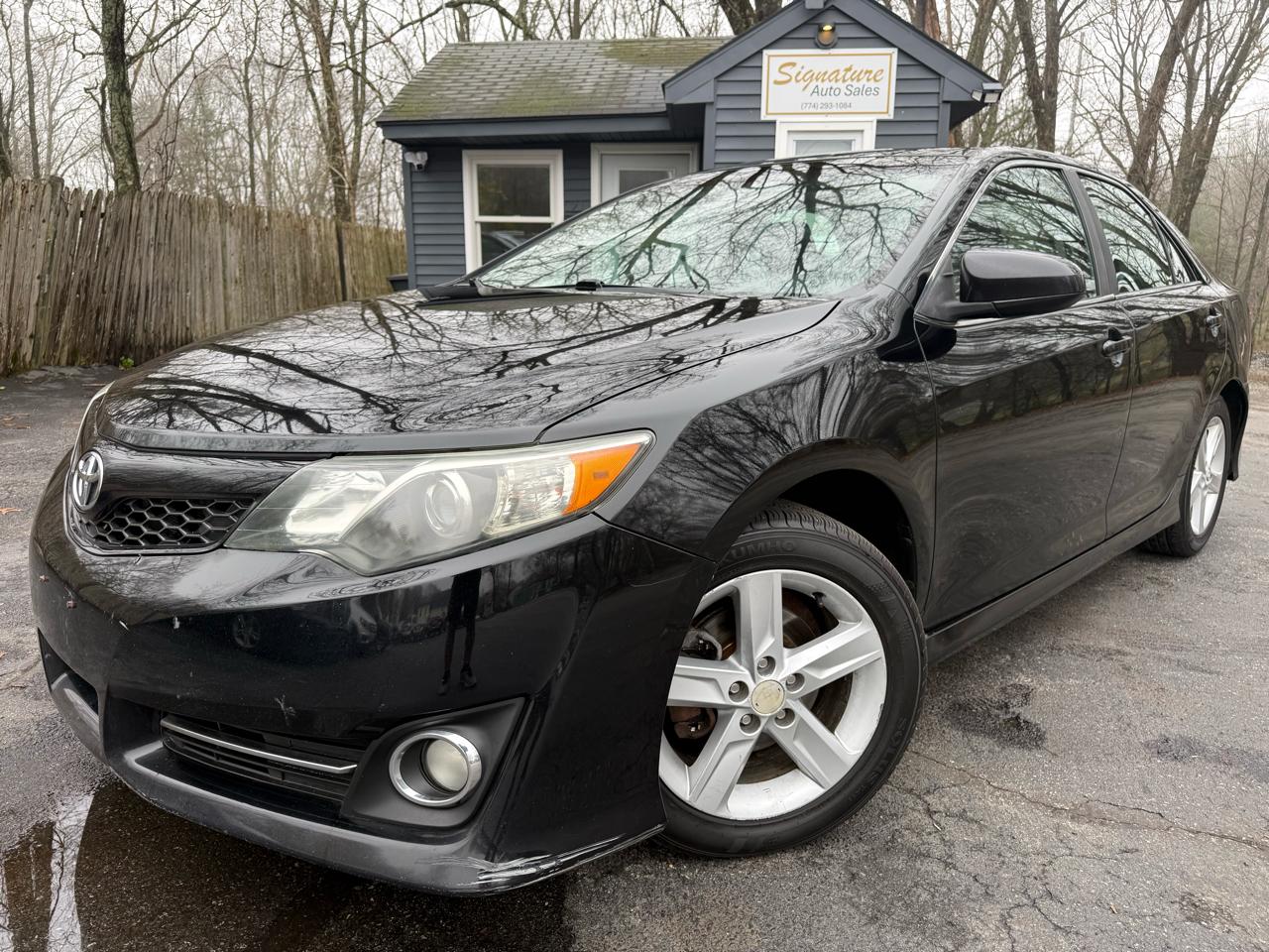 Toyota Camry SE 2012