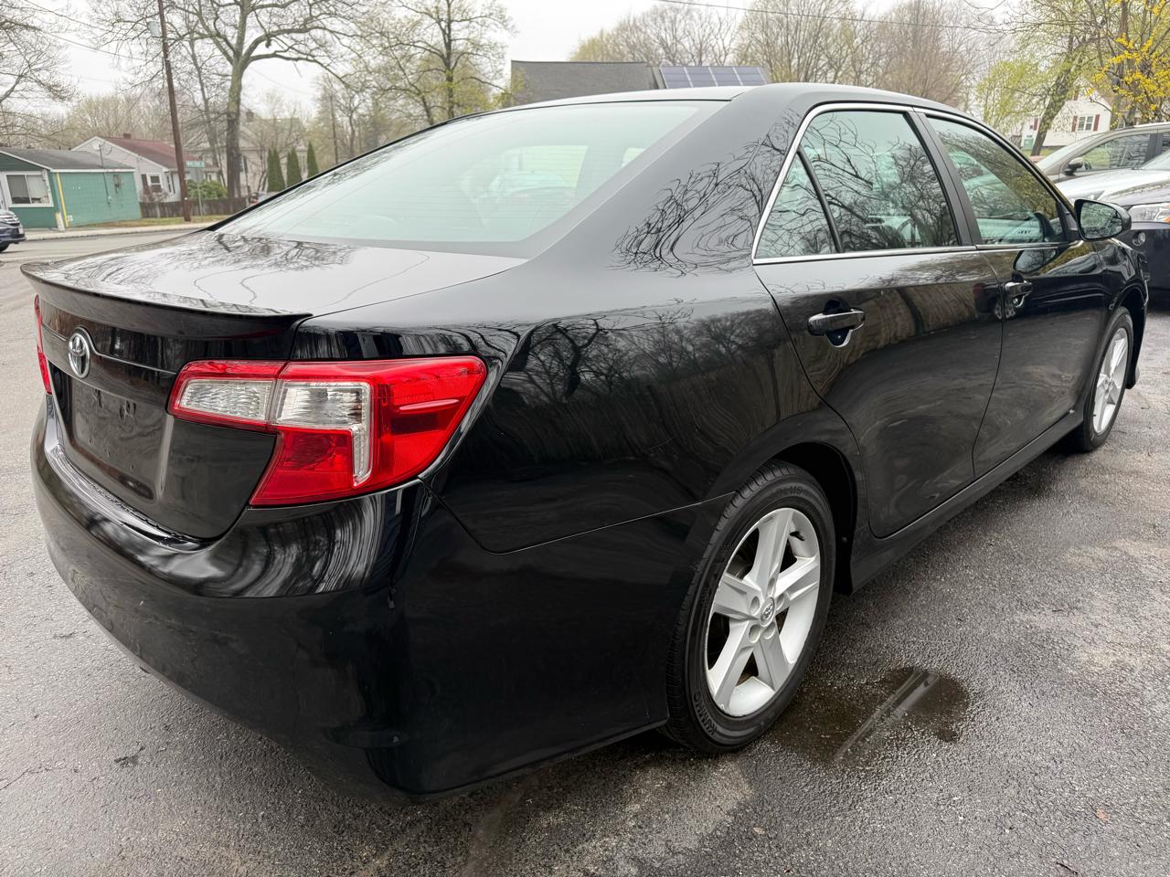 Toyota Camry SE 2012