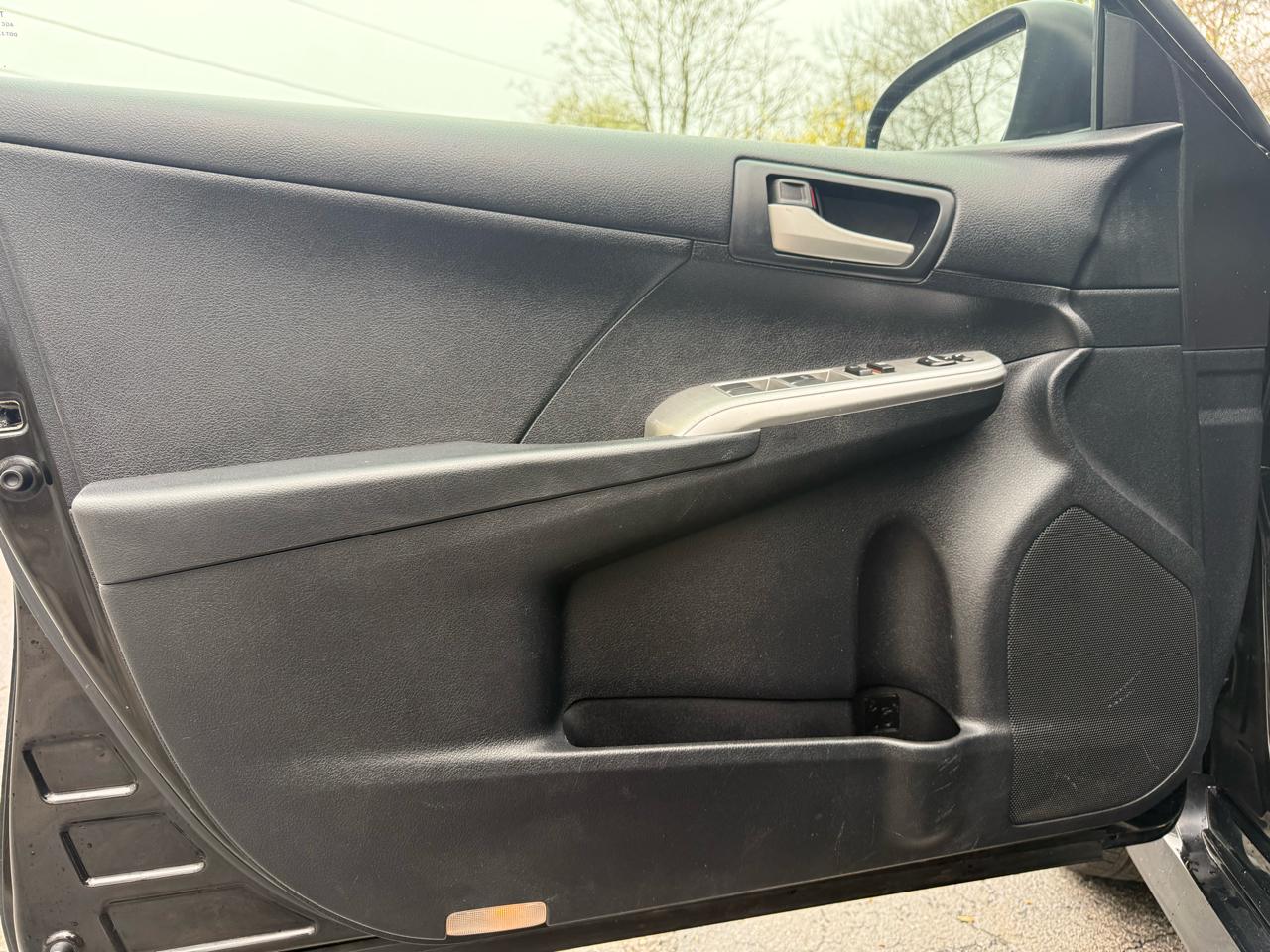 Toyota Camry SE 2012