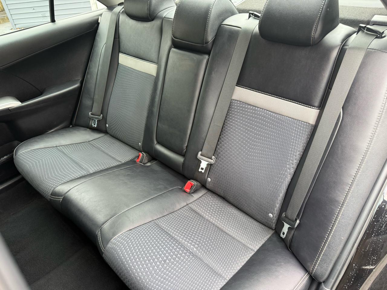 Toyota Camry SE 2012