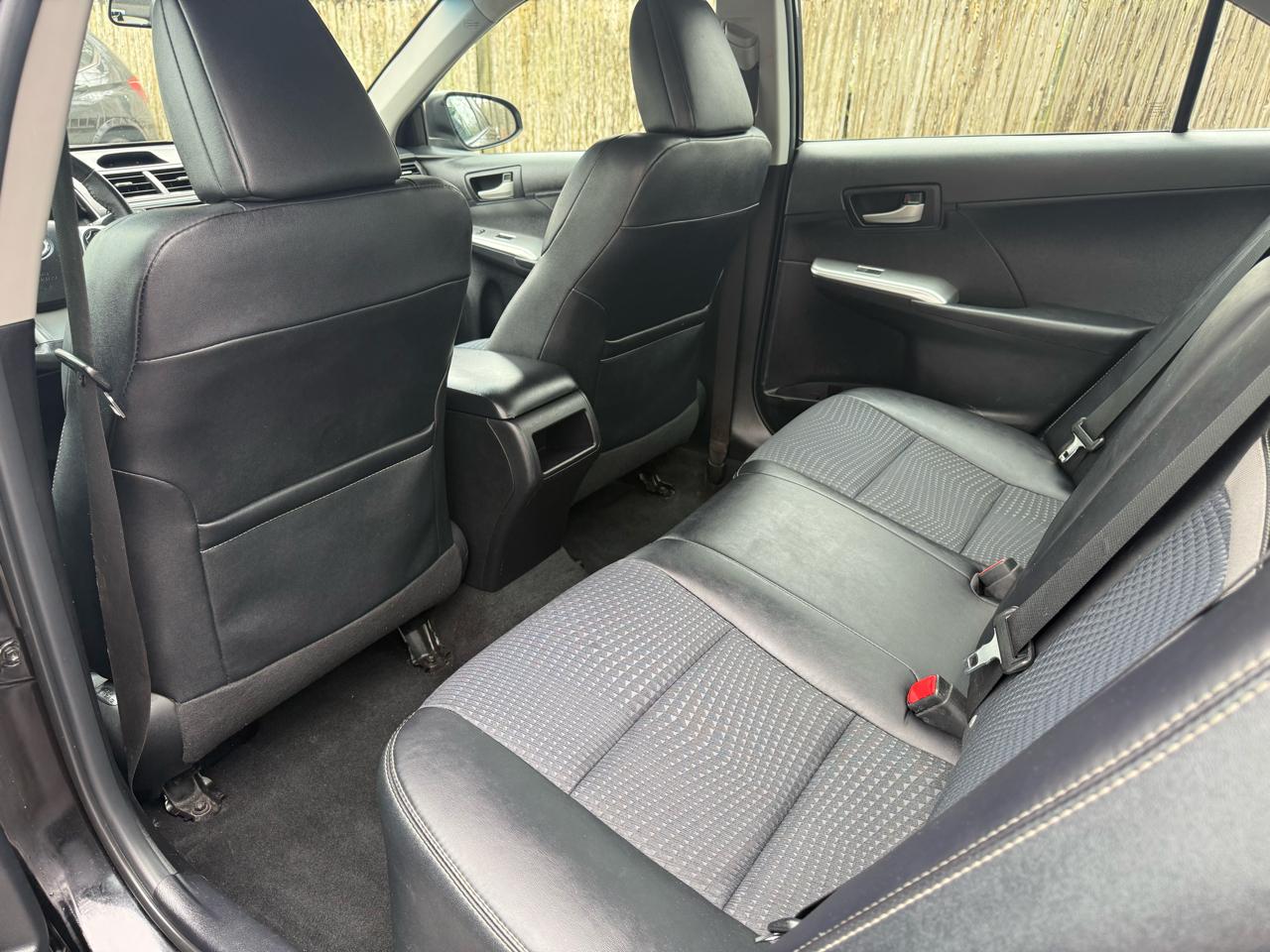 Toyota Camry SE 2012