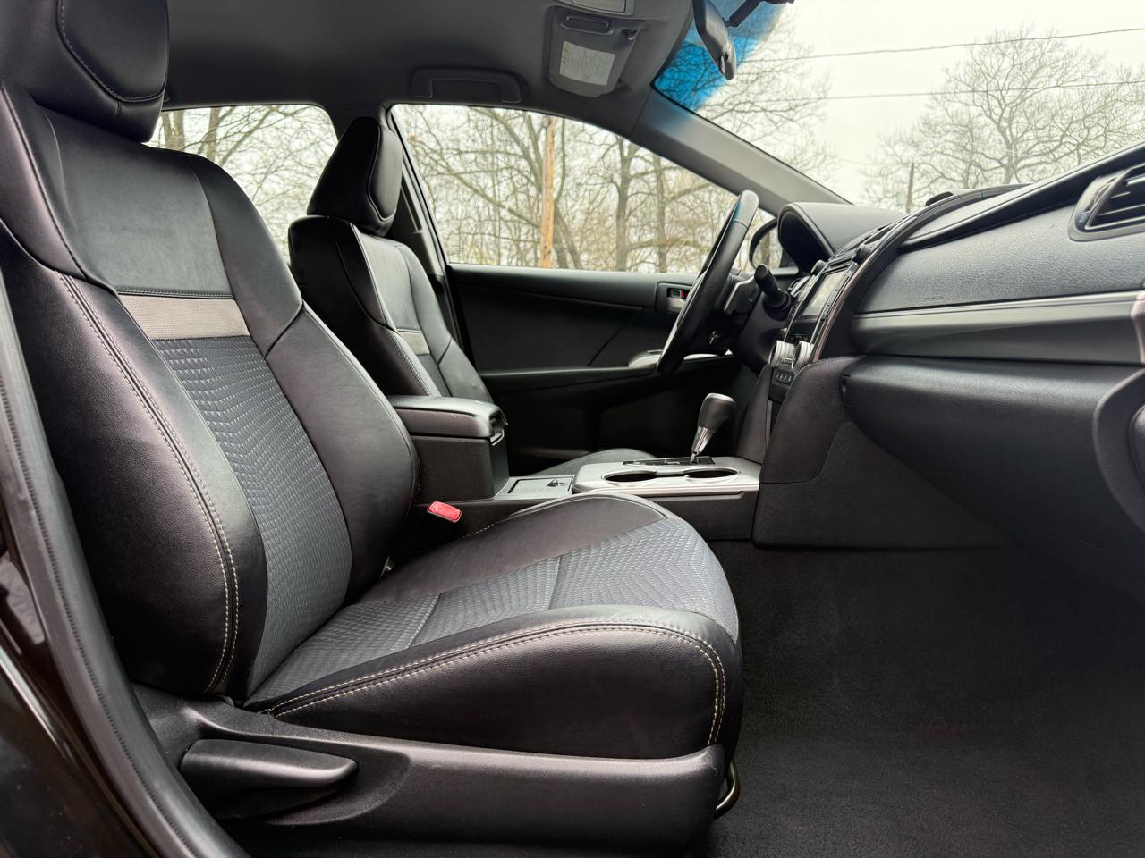 Toyota Camry SE 2012