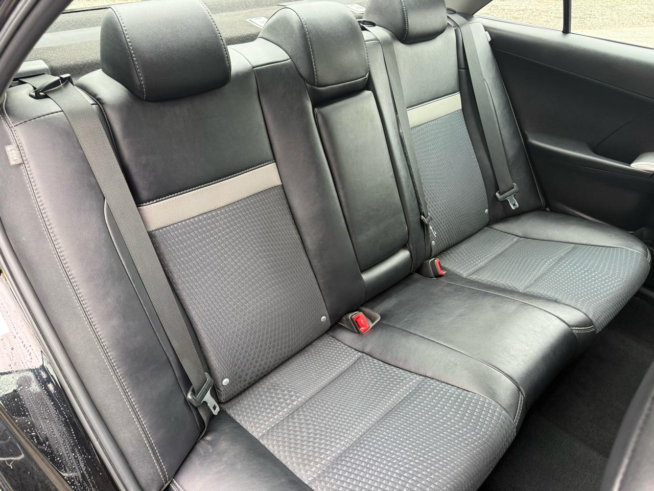 Toyota Camry SE 2012