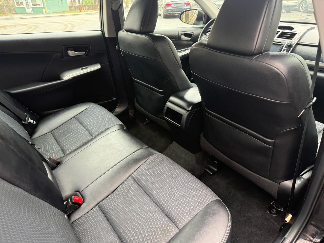 Toyota Camry SE 2012