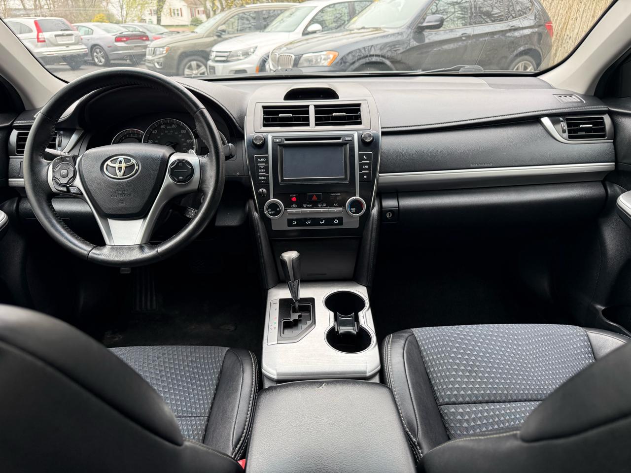 Toyota Camry SE 2012