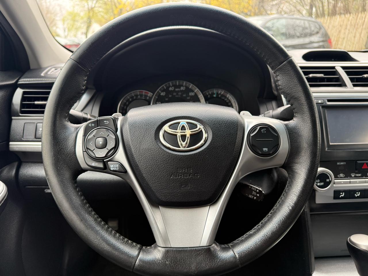 Toyota Camry SE 2012