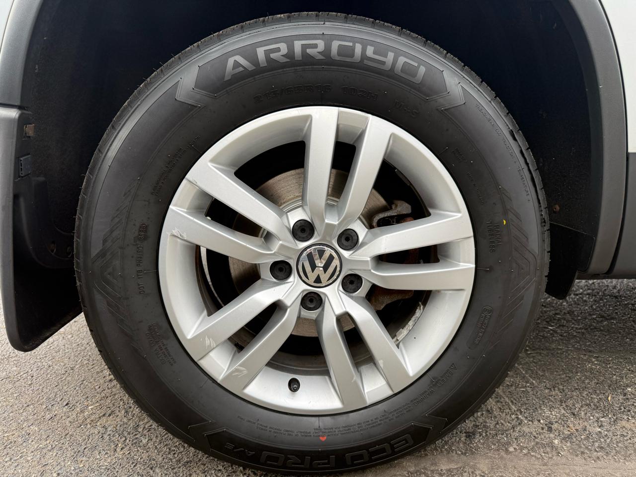 Volkswagen Tiguan SE 4Motion 2013