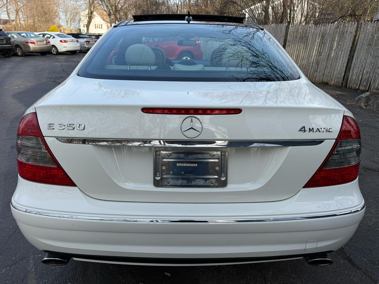 Mercedes-Benz E-Class E350 4MATIC Sedan 2009