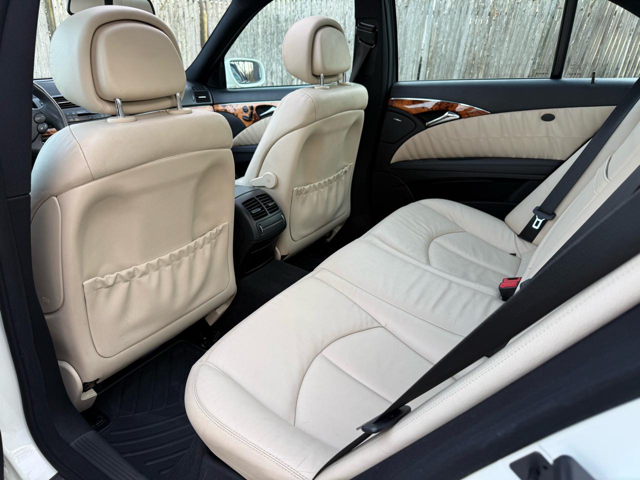 Mercedes-Benz E-Class E350 4MATIC Sedan 2009