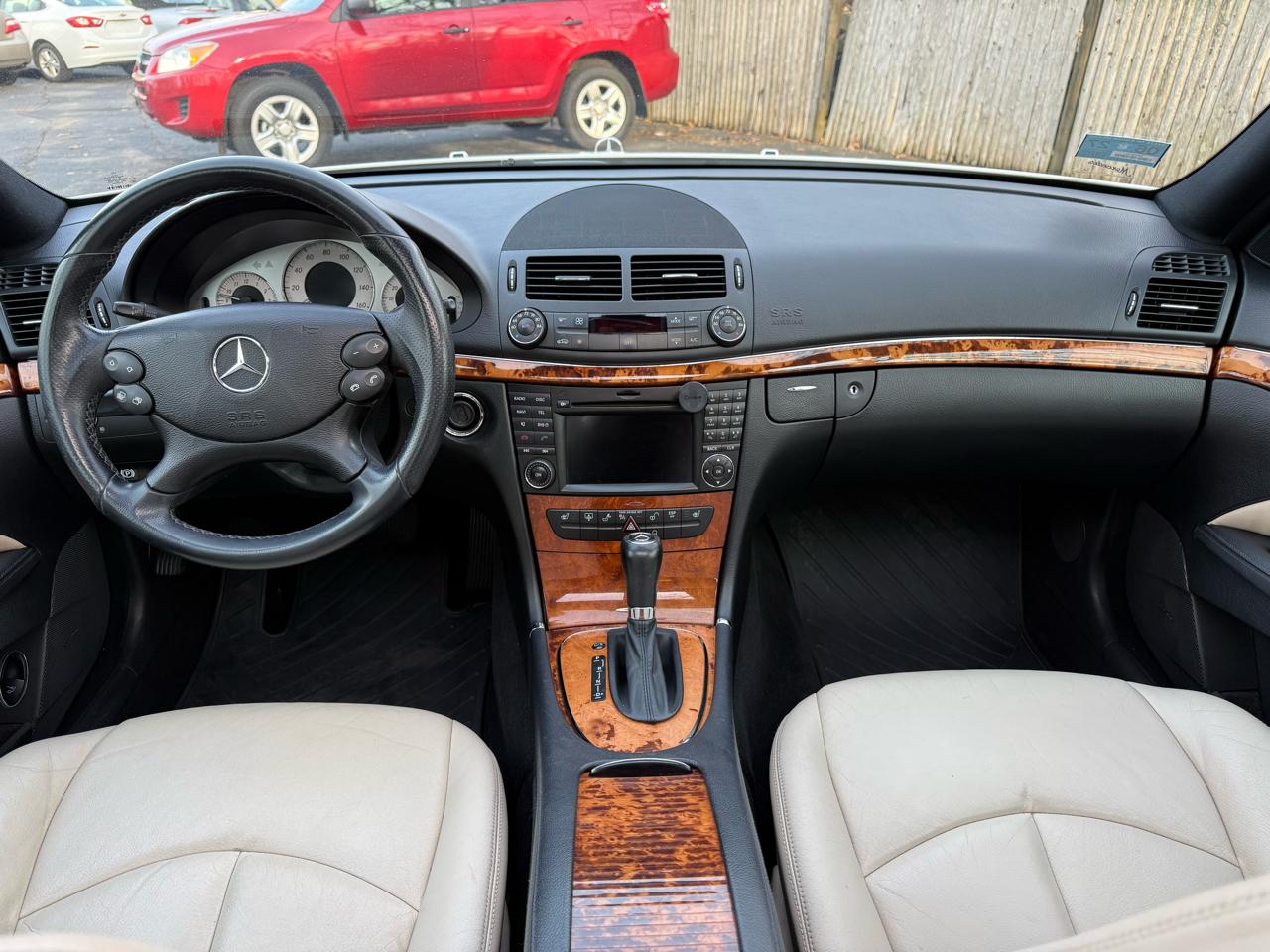 Mercedes-Benz E-Class E350 4MATIC Sedan 2009