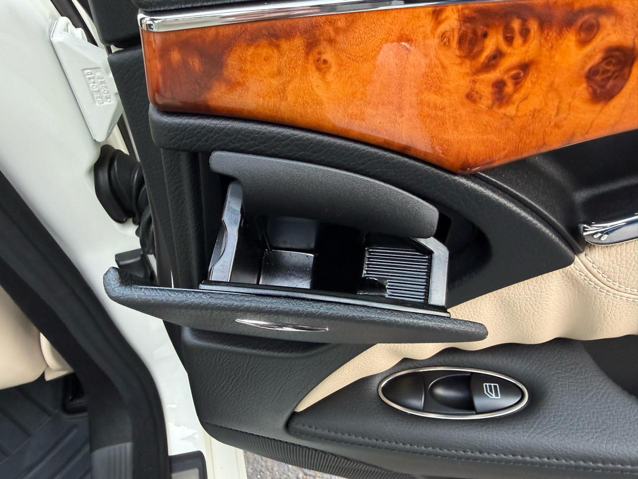 Mercedes-Benz E-Class E350 4MATIC Sedan 2009