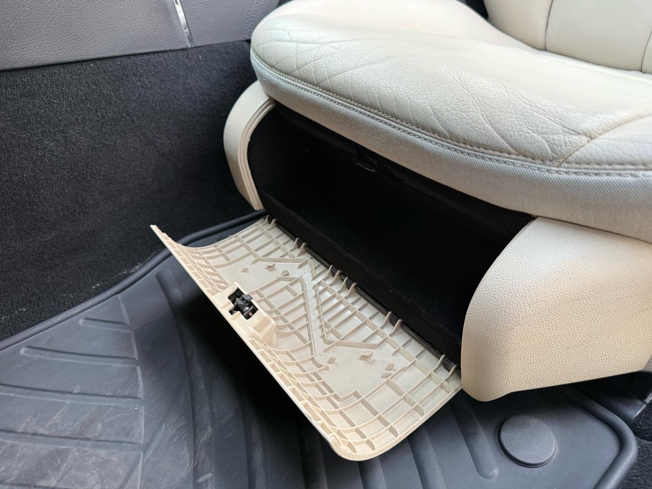 Mercedes-Benz E-Class E350 4MATIC Sedan 2009