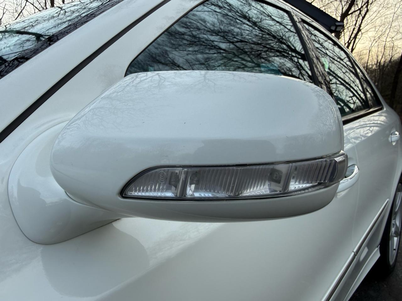 Mercedes-Benz E-Class E350 4MATIC Sedan 2009