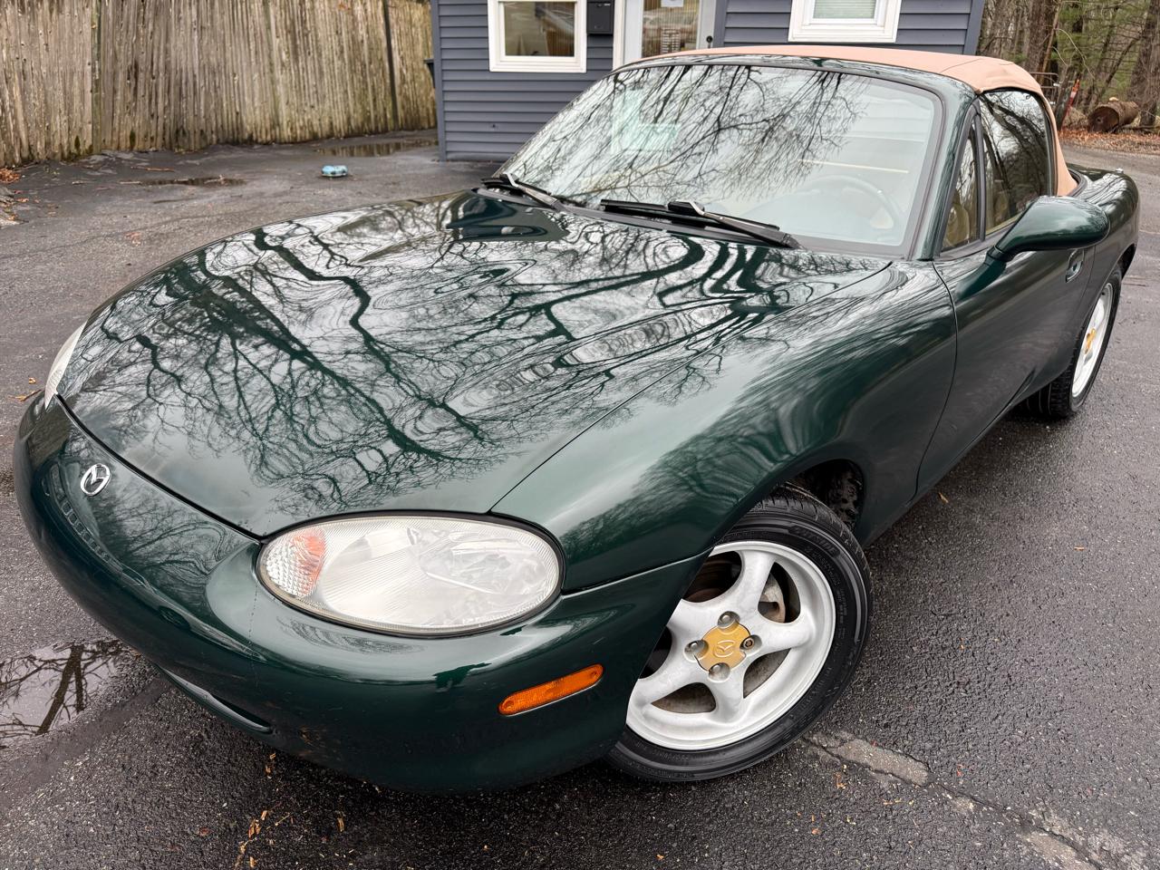 Mazda MX-5 Miata 2D Convertible 1999