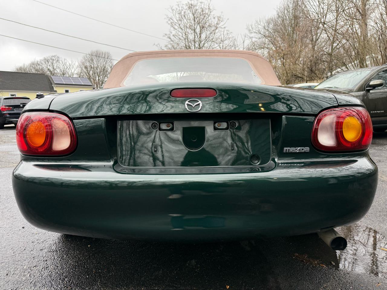 Mazda MX-5 Miata 2D Convertible 1999