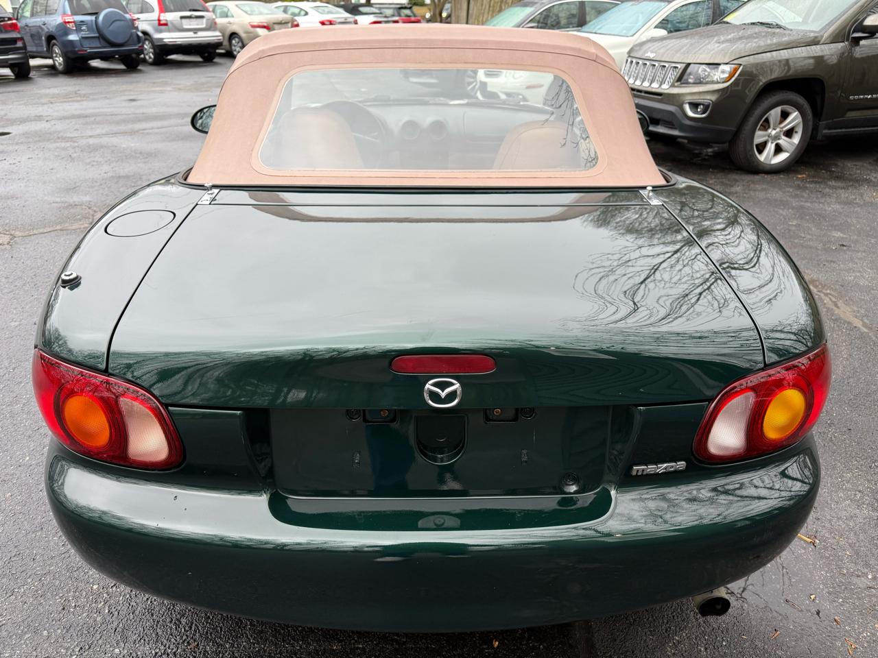 Mazda MX-5 Miata 2D Convertible 1999