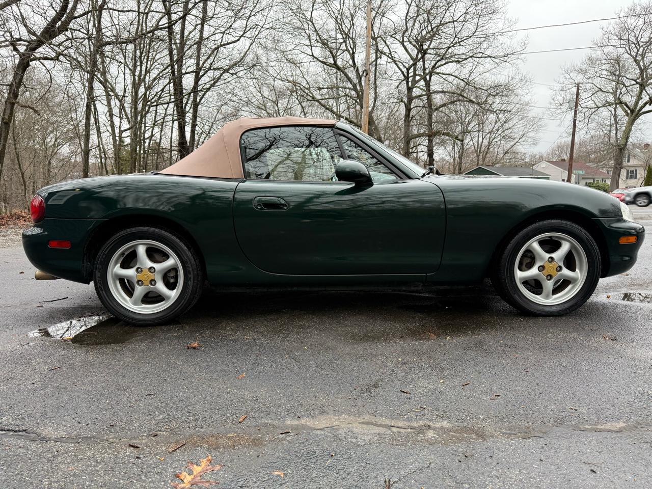 Mazda MX-5 Miata 2D Convertible 1999