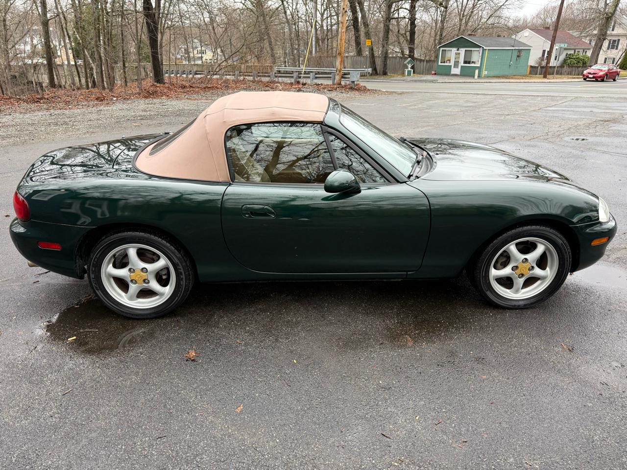 Mazda MX-5 Miata 2D Convertible 1999