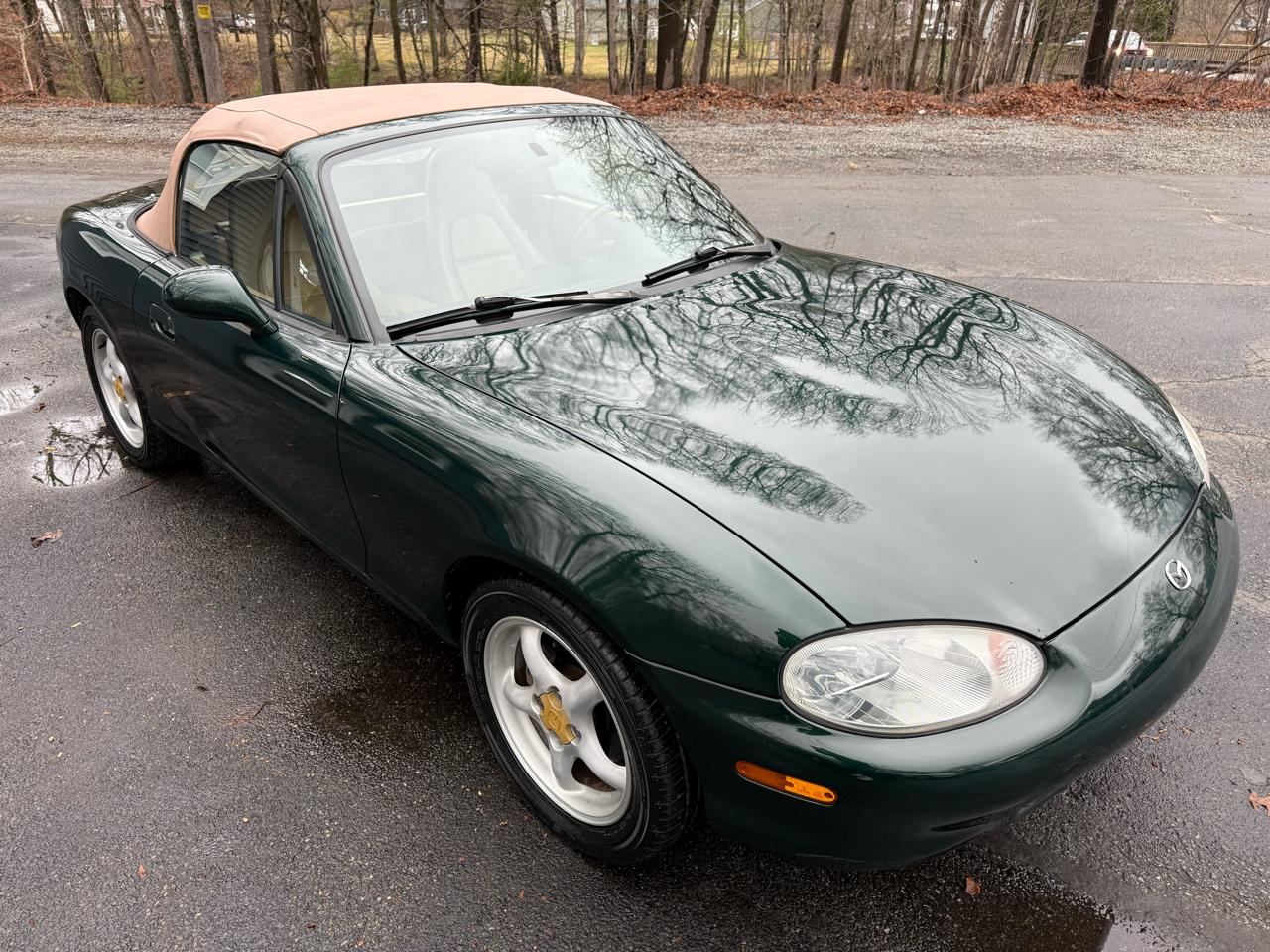Mazda MX-5 Miata 2D Convertible 1999