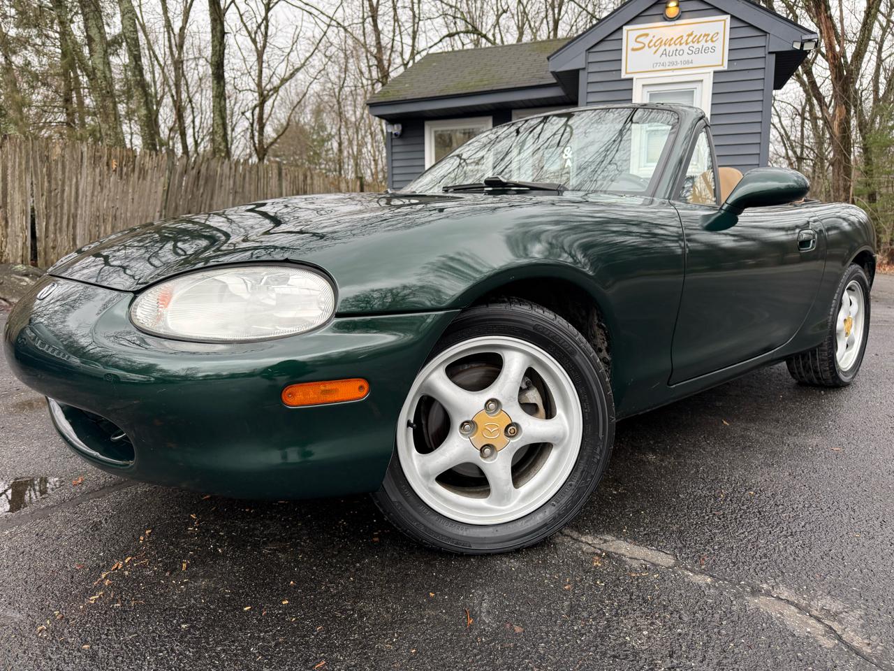 Mazda MX-5 Miata 2D Convertible 1999