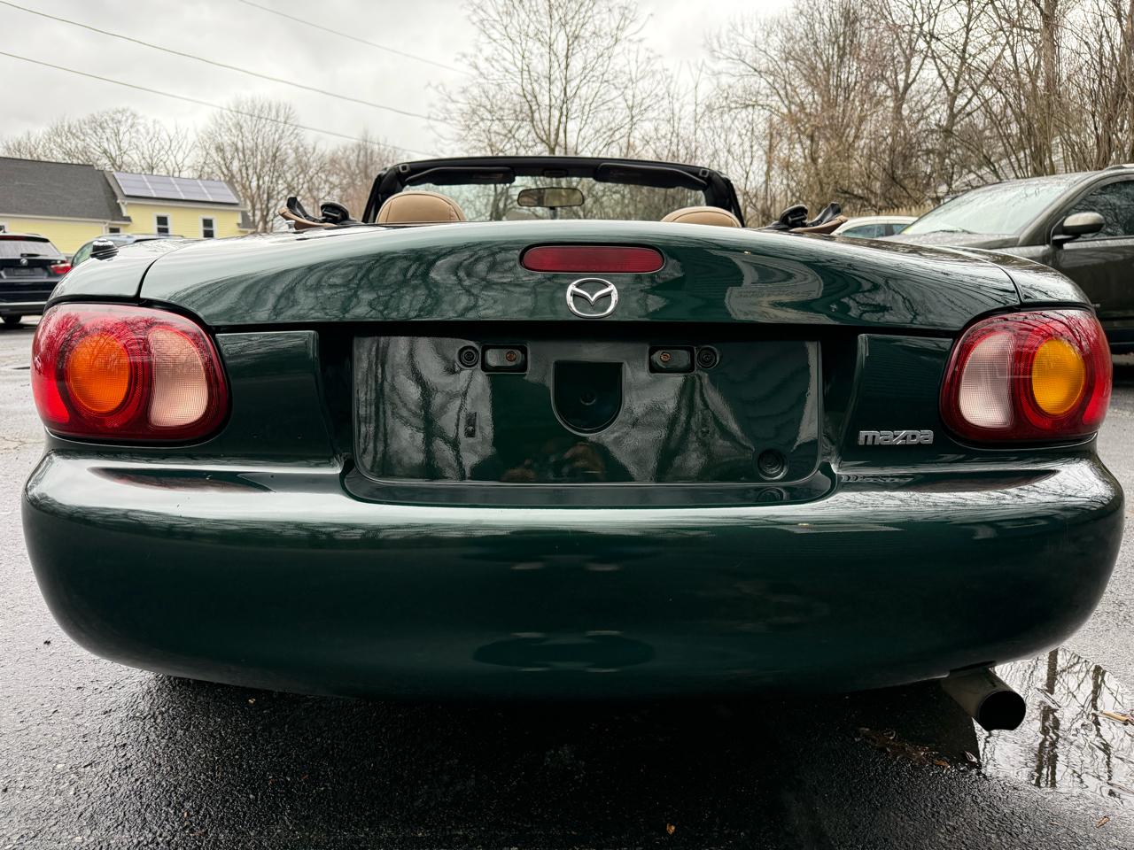 Mazda MX-5 Miata 2D Convertible 1999