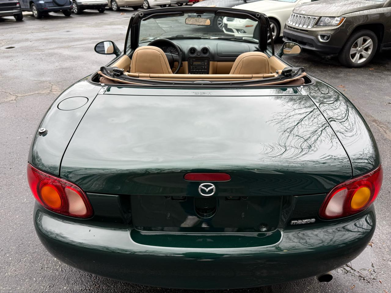 Mazda MX-5 Miata 2D Convertible 1999