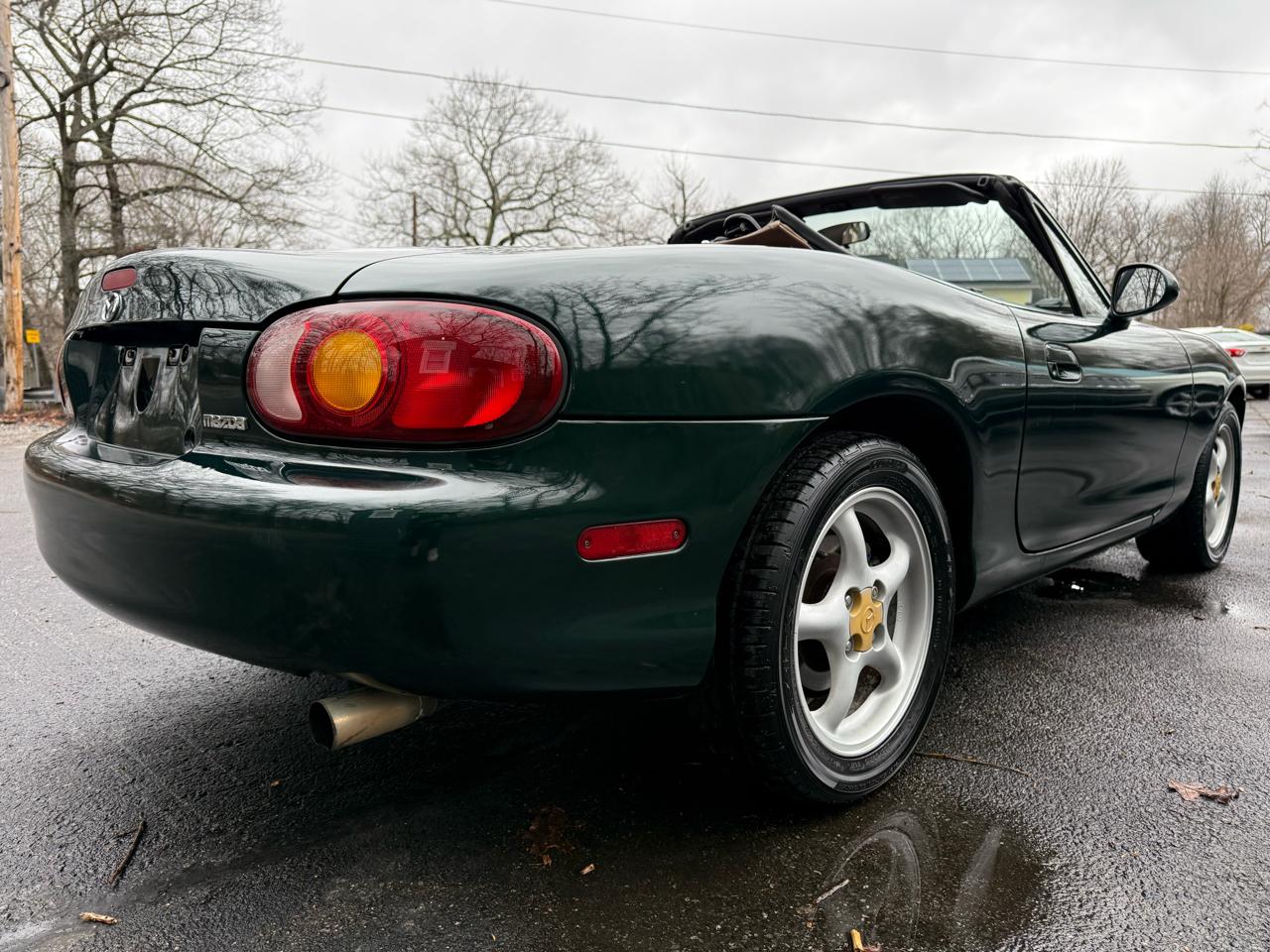 Mazda MX-5 Miata 2D Convertible 1999
