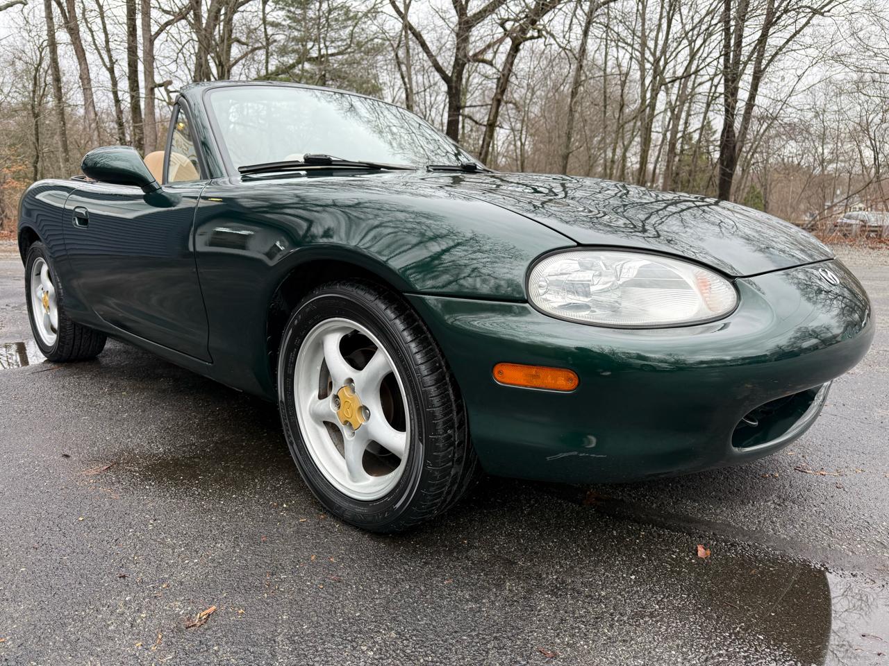 Mazda MX-5 Miata 2D Convertible 1999