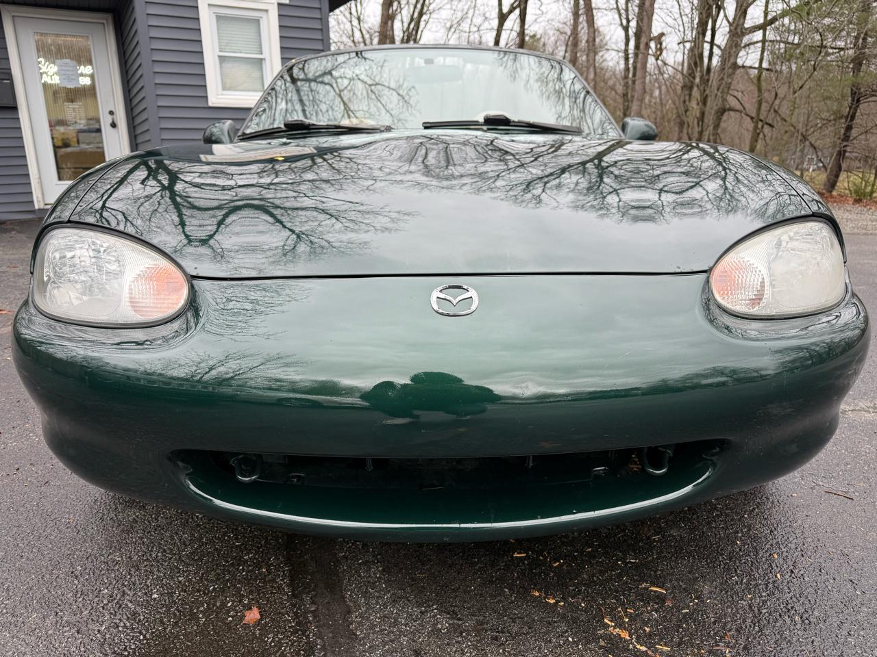 Mazda MX-5 Miata 2D Convertible 1999
