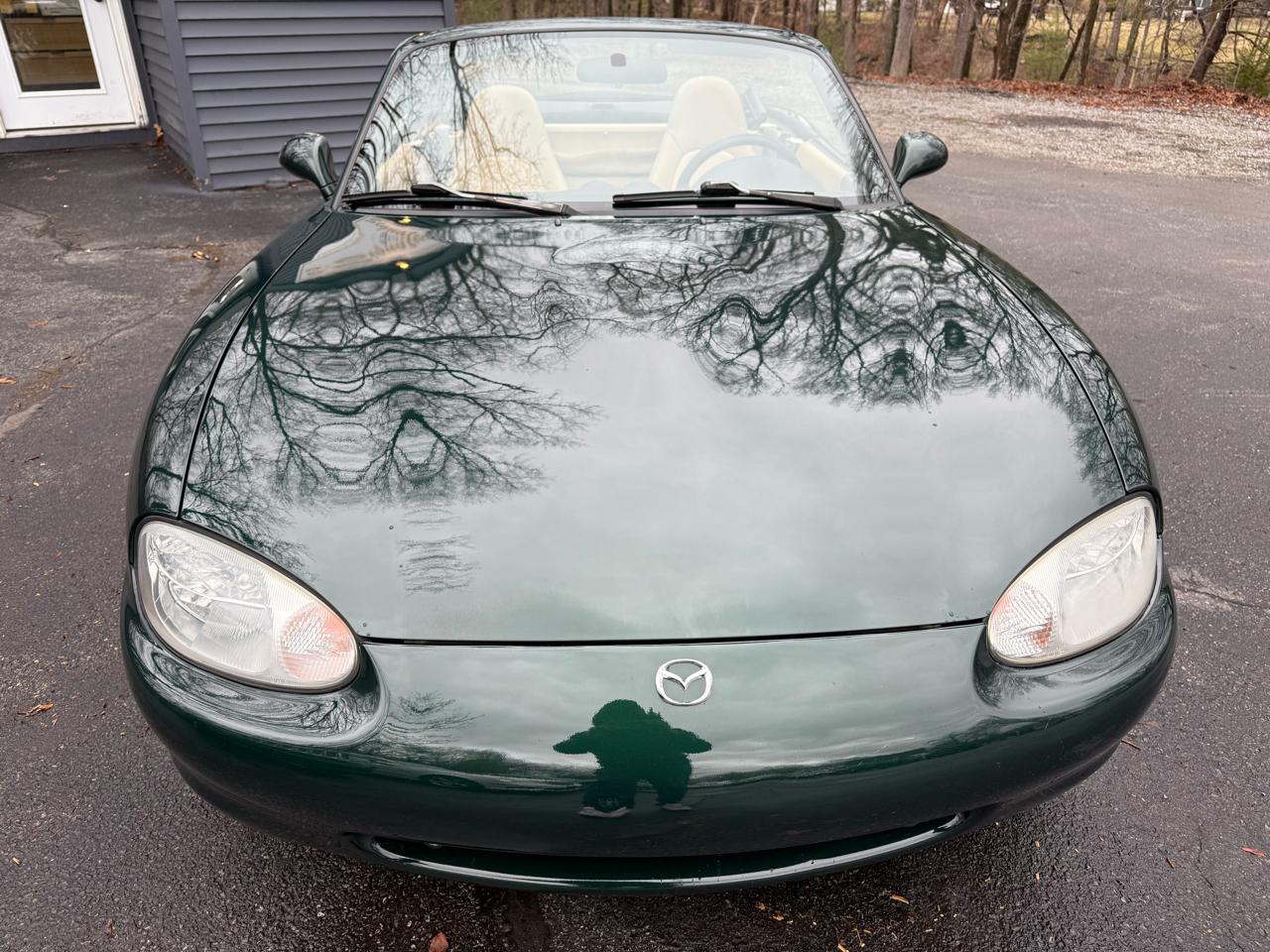 Mazda MX-5 Miata 2D Convertible 1999