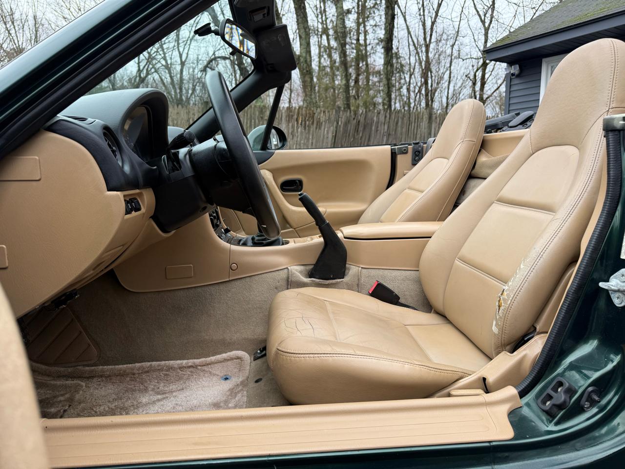 Mazda MX-5 Miata 2D Convertible 1999