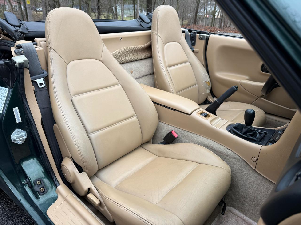 Mazda MX-5 Miata 2D Convertible 1999