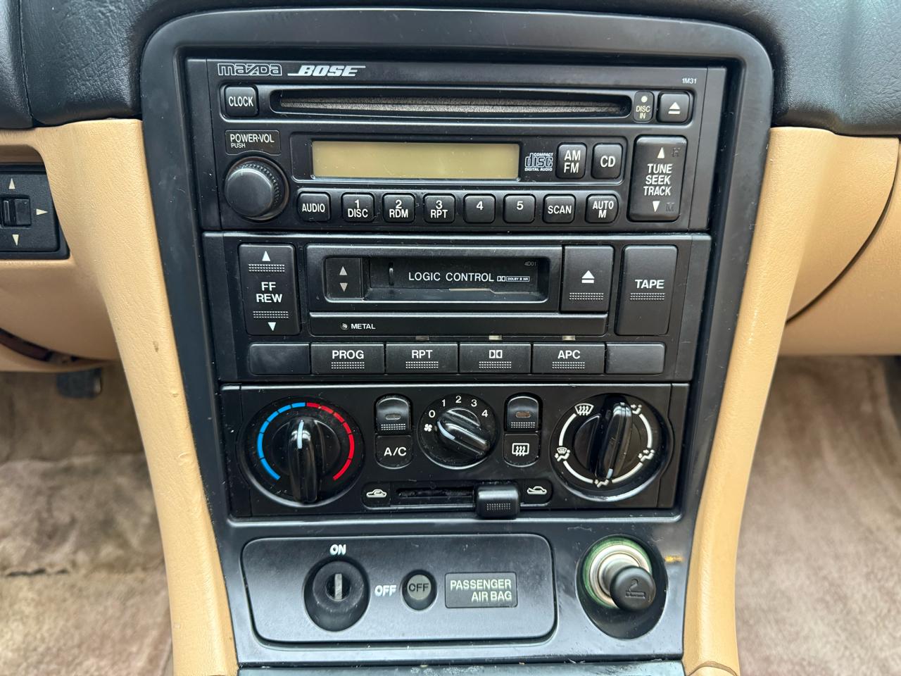 Mazda MX-5 Miata 2D Convertible 1999