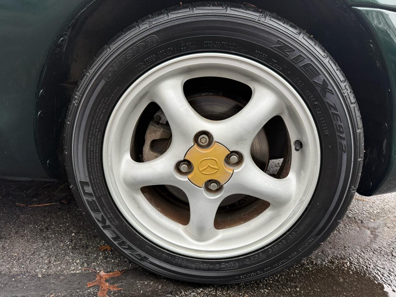 Mazda MX-5 Miata 2D Convertible 1999