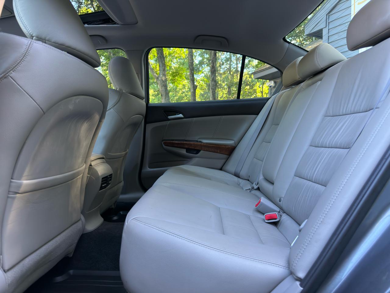 Honda Accord EX-L V-6 Sedan AT 2011