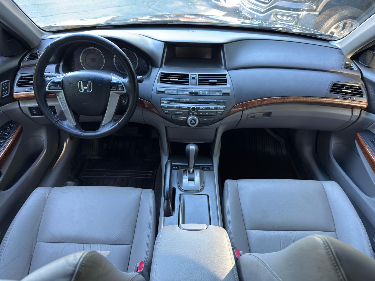 Honda Accord EX-L V-6 Sedan AT 2011
