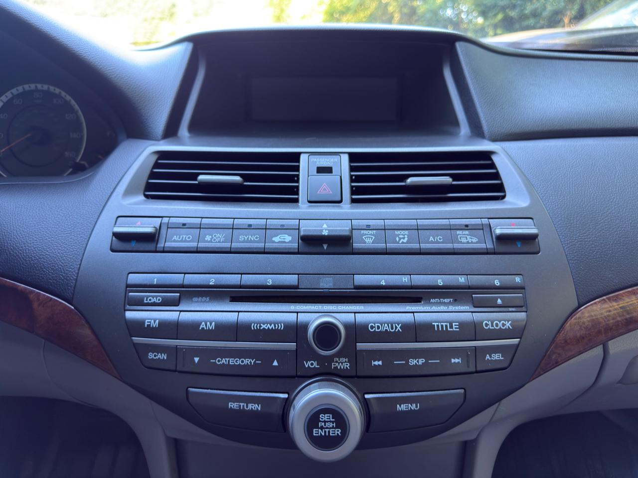 Honda Accord EX-L V-6 Sedan AT 2011