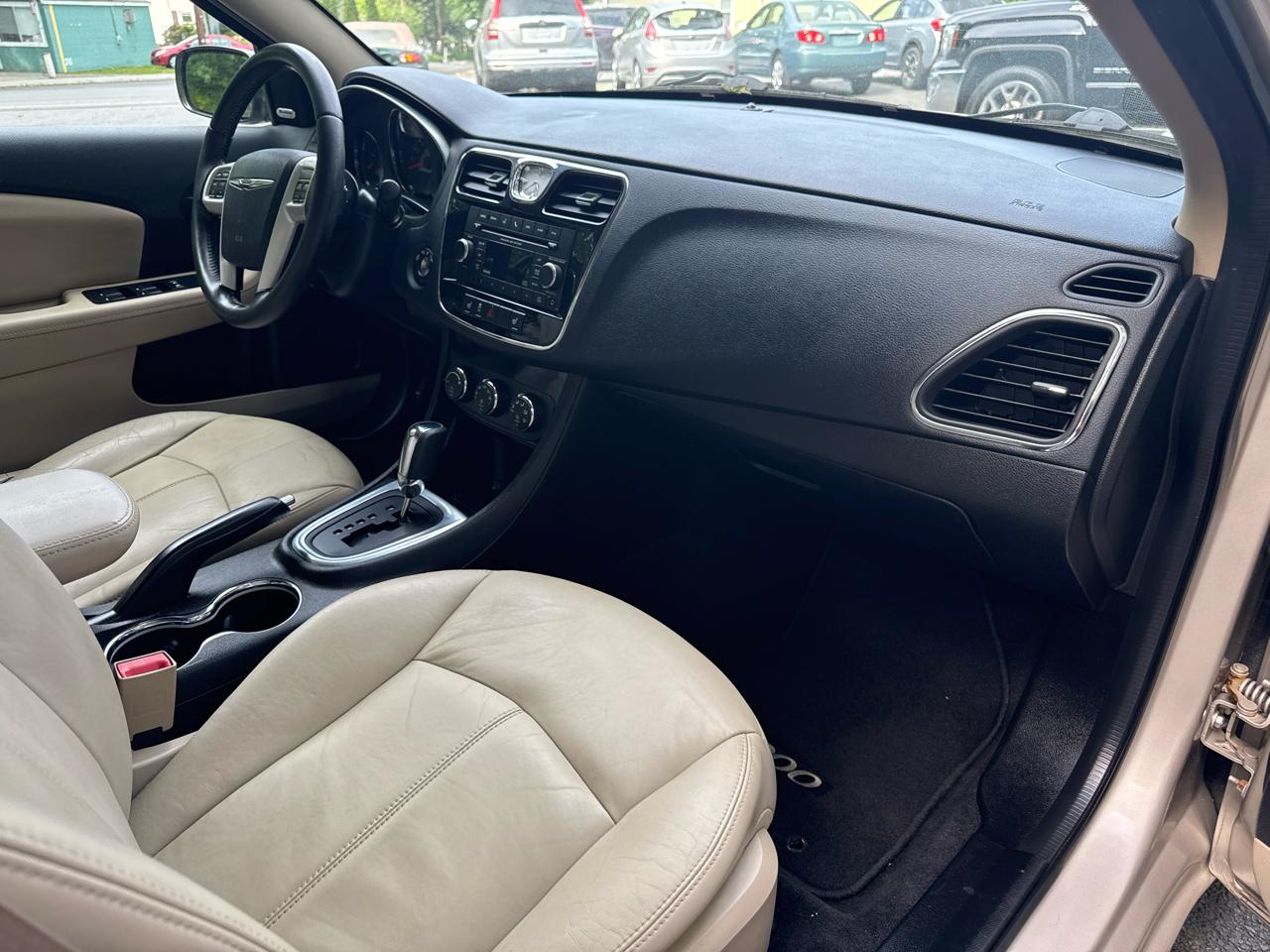 Chrysler 200 Limited 2013